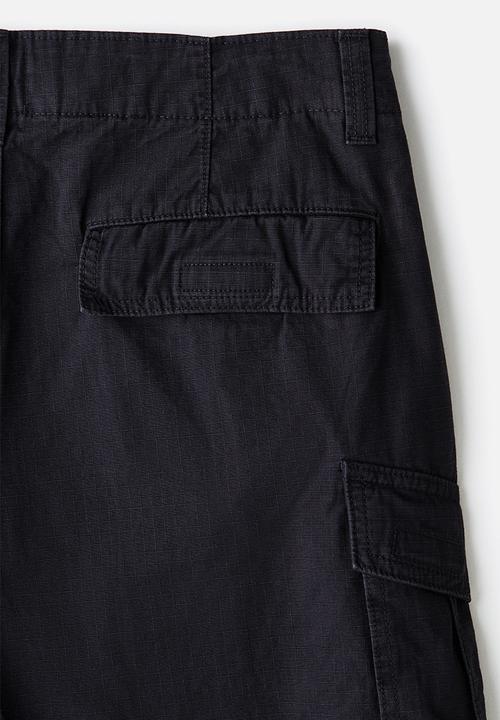 H&M - Loose fit cotton cargo shorts - black