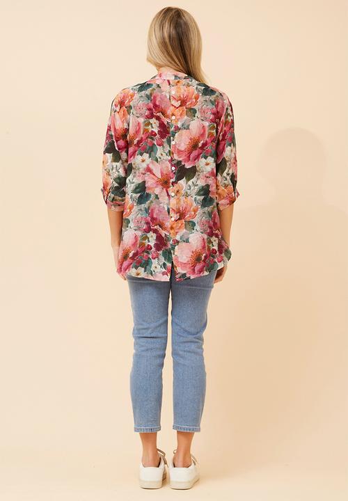 Izabel London - Half Sleeve Batwing Easy Wearing Printed Sheer Blouse With Back Button Stand Detail - Multi Pink