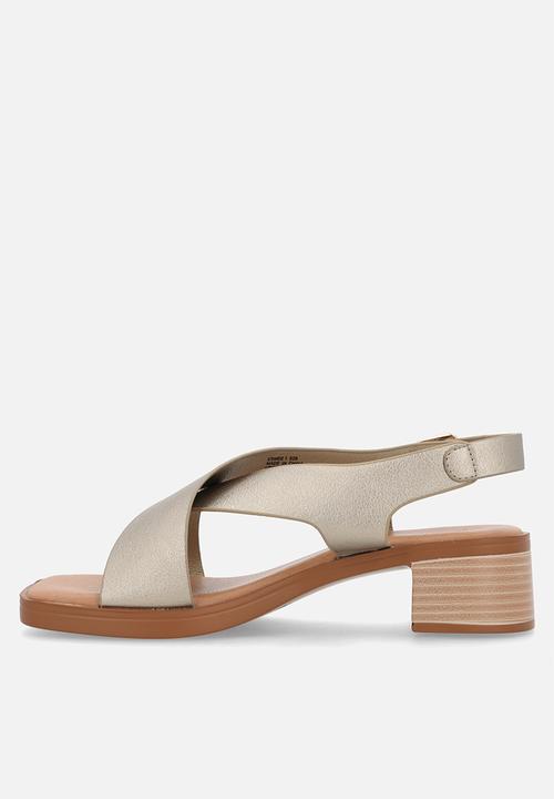 Butterfly Classics - Esmee 1 cross strap heel - champagne