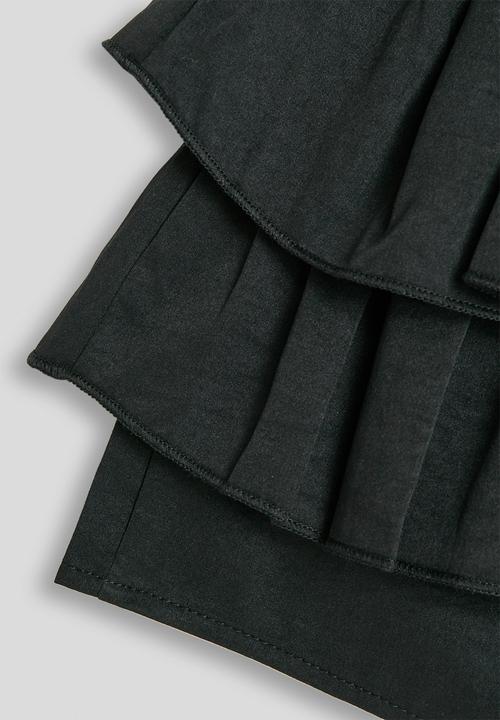 Pop Candy - Ruffle tiered shorts - black