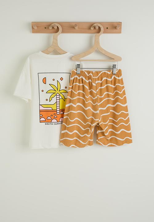 Pop Candy - Tee & shorts - white & lt brown