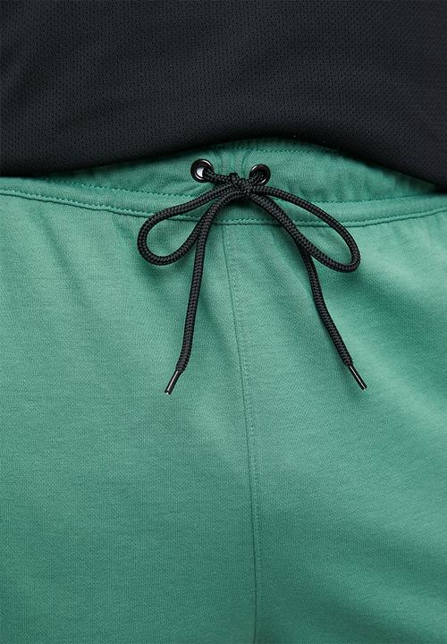 Nike - NSW Tech Fleece  Shorts - Mica Green 