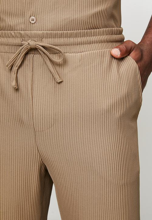 Brave Soul - Nikolaib Short - Dark Taupe