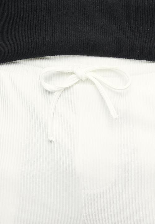 Brave Soul - Nikolaib Short - Cream