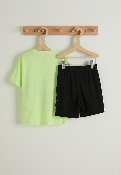Nike - Nkb B Nsw Hbr Cargo Short Set - Black/ Lt Liquid Lime
