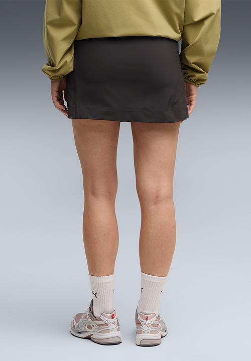 PUMA - Pumatech Sense 4-Way Stretch Short Woven Skirt - Puma Black