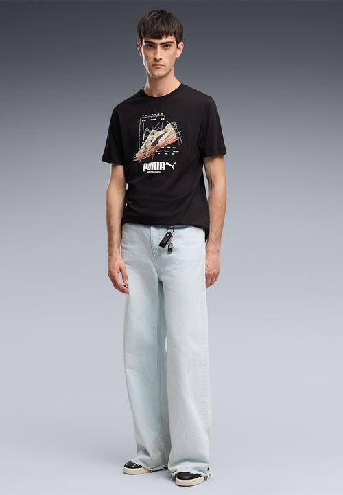 PUMA - GRAPHICS Sneaker Tee - Black