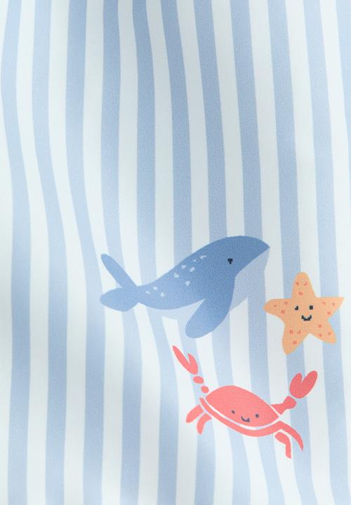 H&M - Patterned swim shorts - light blue/whale