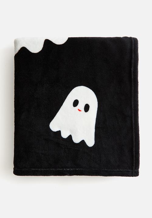 H&M - Patterned fleece blanket - black/ghosts