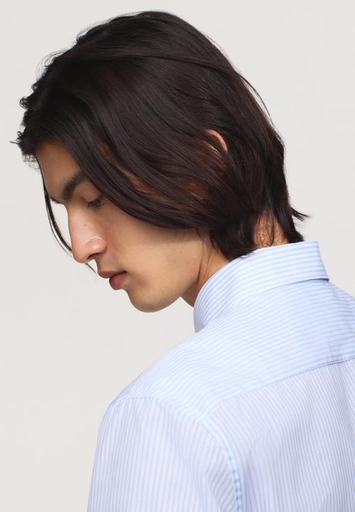 H&M - Regular fit easy-iron shirt - light blue/striped