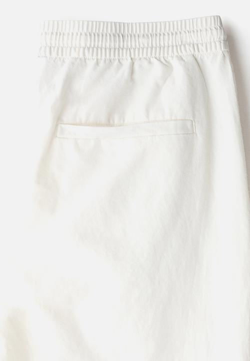 H&M - Regular fit linen-blend trousers - white