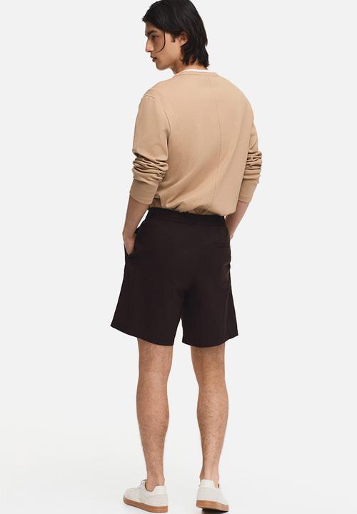 H&M - Regular fit linen-blend shorts - dark brown