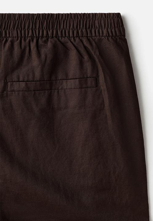 H&M - Regular fit linen-blend shorts - dark brown