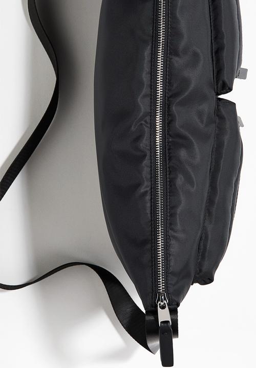 H&M - Padded crossbody bag - black