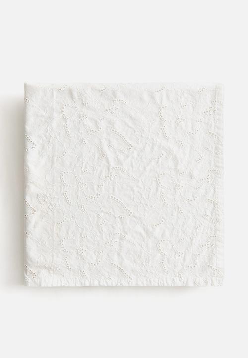 H&M - Broderie anglaise tablecloth - white