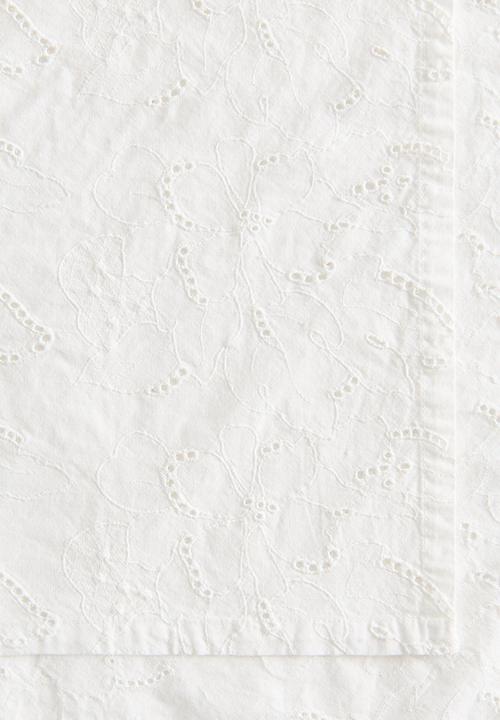 H&M - Broderie anglaise tablecloth - white
