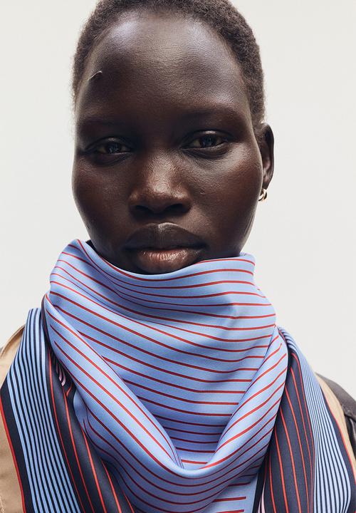 H&M - Patterned scarf - light blue/red striped