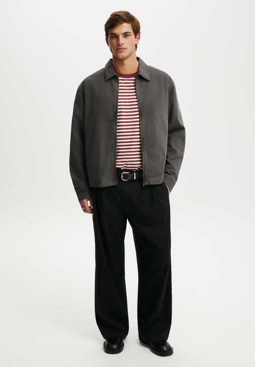 Cotton On - Box Fit T-shirt - Redwood/Oat Stripe