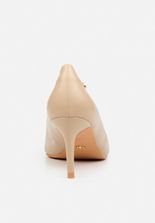 Miss Black - Nola 6 classic scallop heel - natural