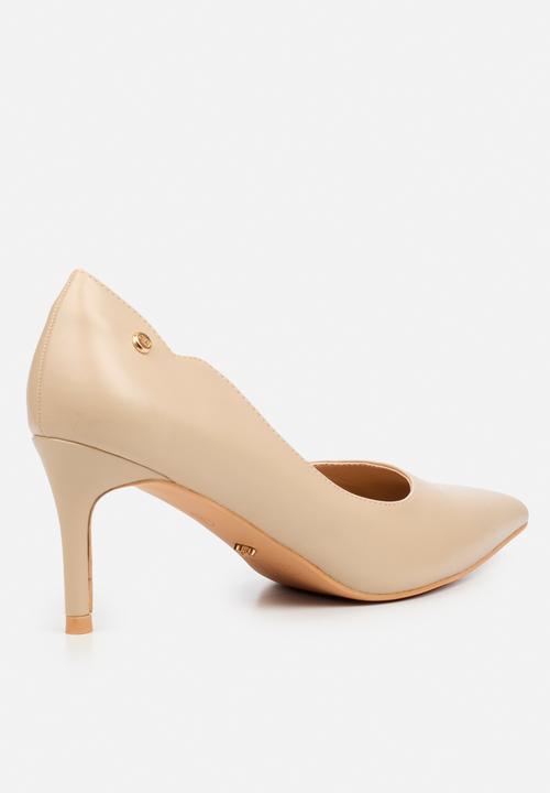 Miss Black - Nola 6 classic scallop heel - natural