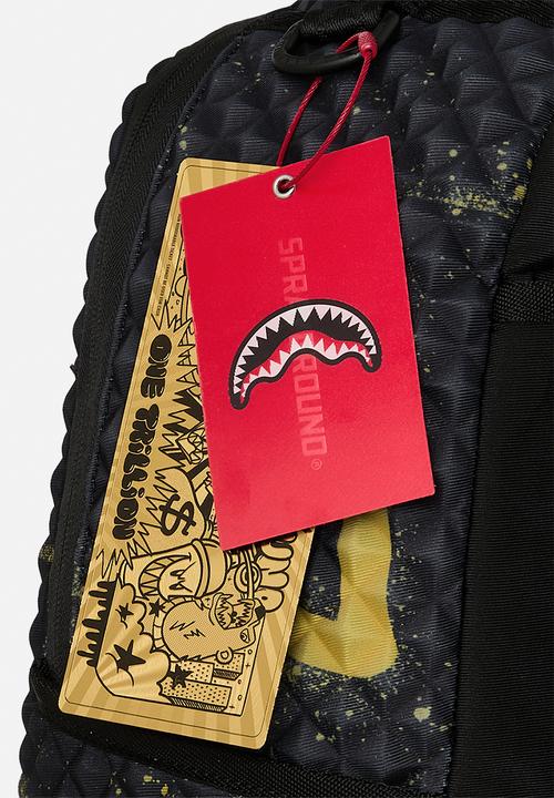 Sprayground - Pyramid Stencil Shark Backpack - Black/Yellow
