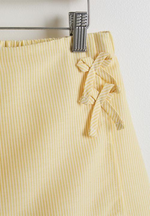 Pop Candy - V-neck blouse & skirt - yellow