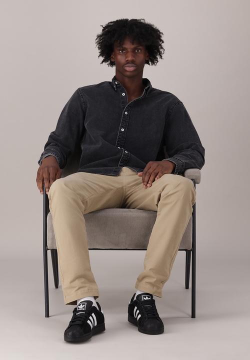 Levi’s® - Authentic Button Down Za - Gizmo Washed Black