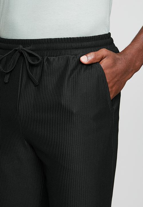 Brave Soul - SHORTS WITH SIDE ENTRY POCKETS - JET BLACK