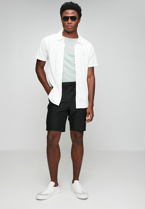 Brave Soul - SHORTS WITH SIDE ENTRY POCKETS - JET BLACK