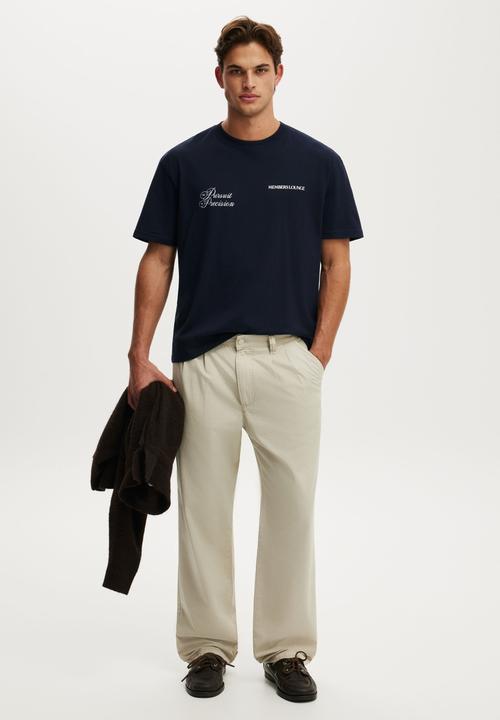 Cotton On - Everyday Fit Graphic T-Shirt-Vintage Navy / Dropout