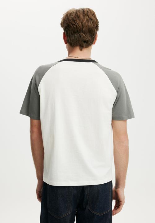 Cotton On - Fitted Graphic T-Shirt-Cloud / Slate Stone 33