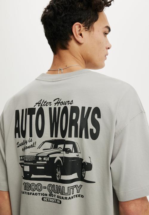 Cotton On - Box Fit Graphic T-Shirt  - Overcast Grey / Auto Works