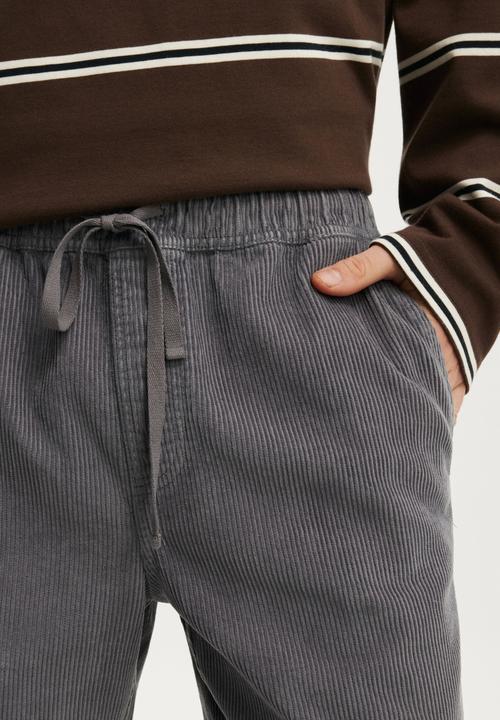 Cotton On - Easy Short - Washed Charcoal Cord
