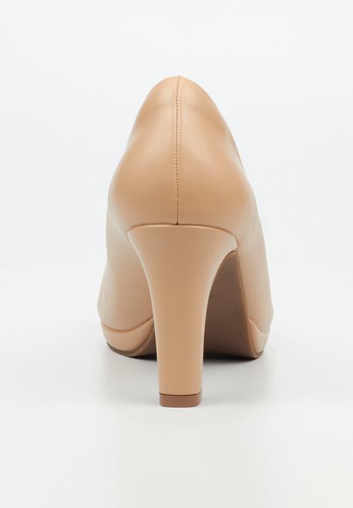Butterfly Classics - Amethyst 1 court heel - beige