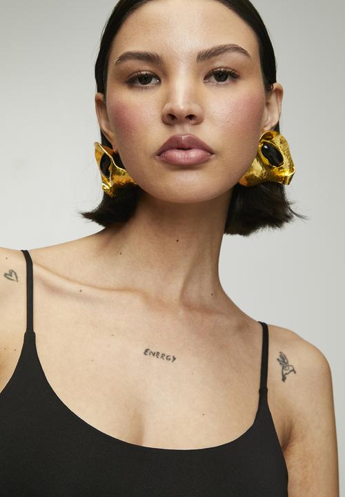 Tessa Design - Veda Abstract Hammered Metal With Gemstone Earrings-Gold