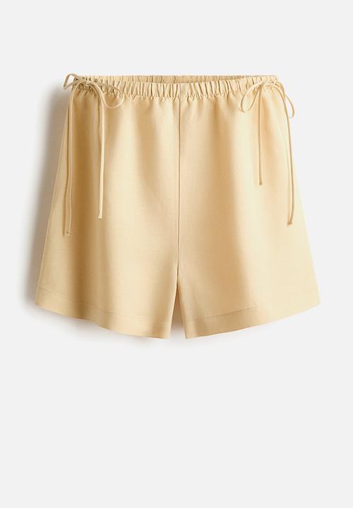 H&M - Drawstring-detail linen-blend shorts - yellow