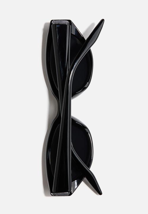 H&M - Cat-eye sunglasses - black
