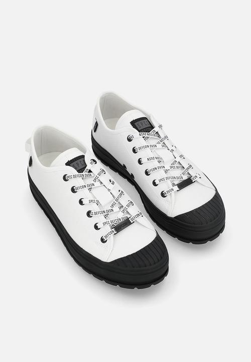 S.P.C.C - Surge DEFCON Lo Sneakers  - White/Black