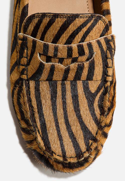 H&M - Leather loafers - beige/faux tiger