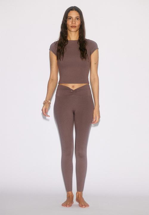H&M - Sports leggings with softmove™ - light truffle