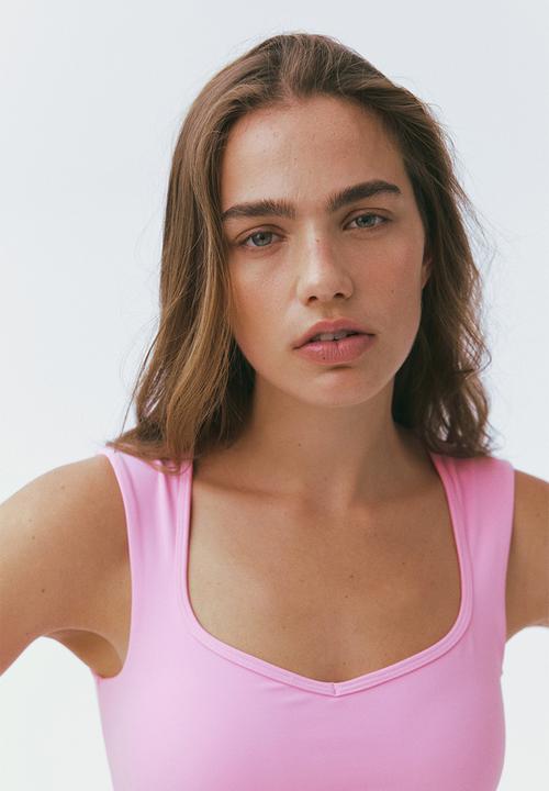 H&M - Sports vest top with sculptmove. - candy pink