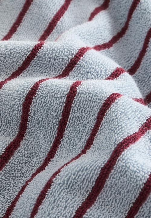 H&M - Striped bath towel  - light blue/dark red striped