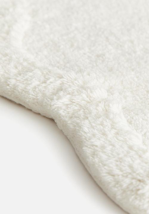 H&M - Tufted cotton bath mat - white