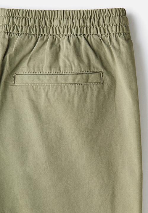 H&M - Relaxed fit cotton shorts - khaki green