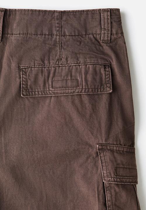 H&M - Loose fit cotton cargo shorts - brown