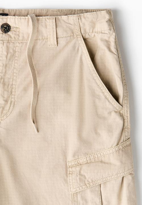 H&M - Loose fit cotton cargo shorts - beige
