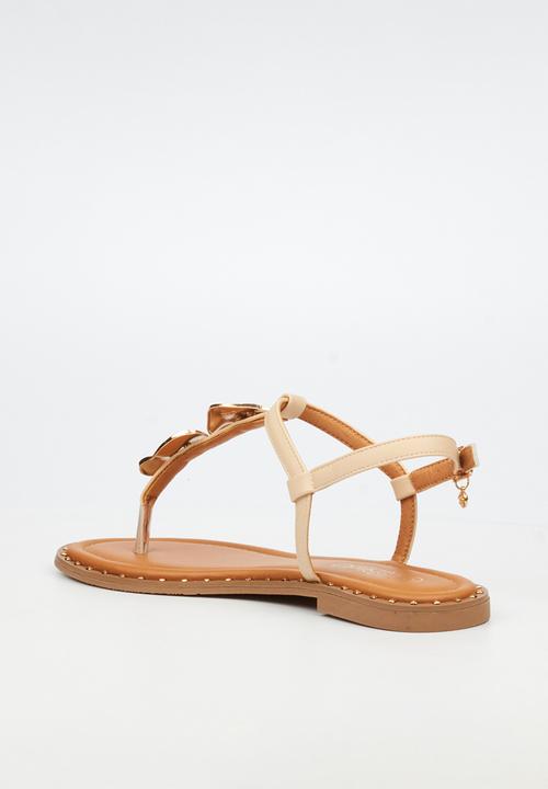 Miss Black - Alia 5 classic gold trim sandal - natural