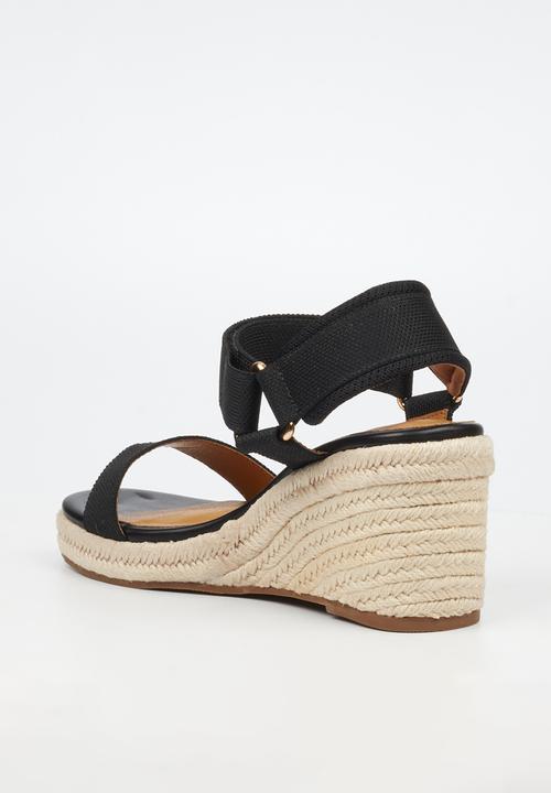 Butterfly Feet - Escada 1 espadrille wedge heel - black