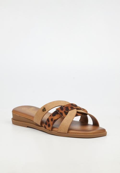 Butterfly Feet - Libby 1 slide - beige