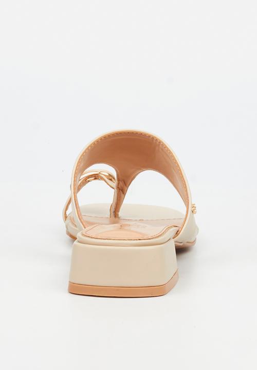 Miss Black - Joanna 1 gold trim low block heel - natural